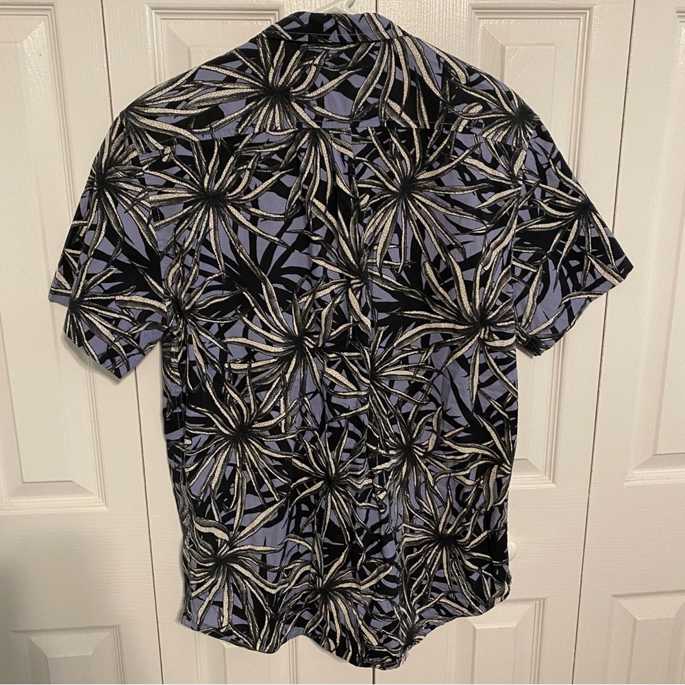 Bundle Of 2 Quicksilver Short Sleeve Button Down … - image 7